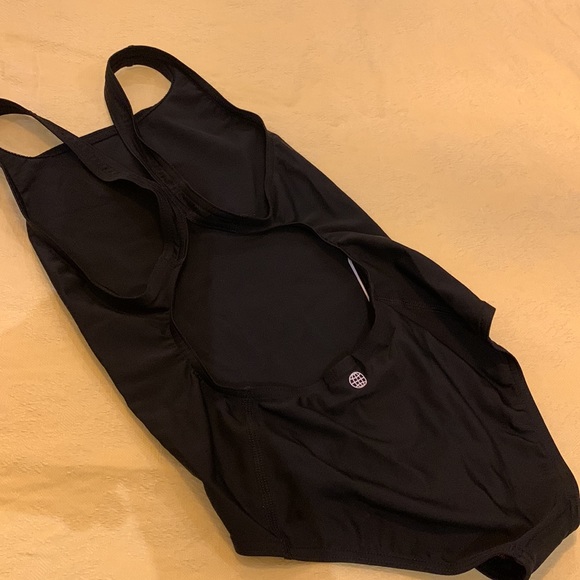 Adidas swimsuit - US Youth S (8-10) - Picture 5 of 16